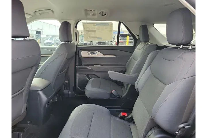 $36990 : Ford Explorer 2026 Active 4d image 6