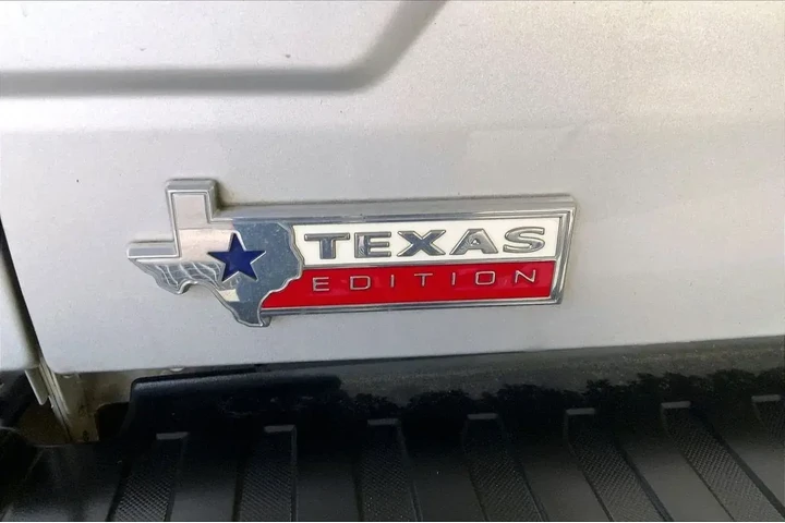 $22322 : Ford F-150 2018 4x4 XLT 4dr image 9