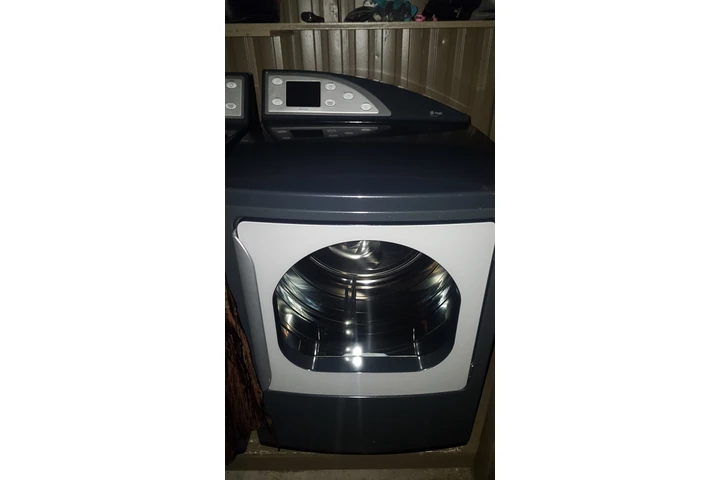 Lavadoras, secadora y refris. image 2