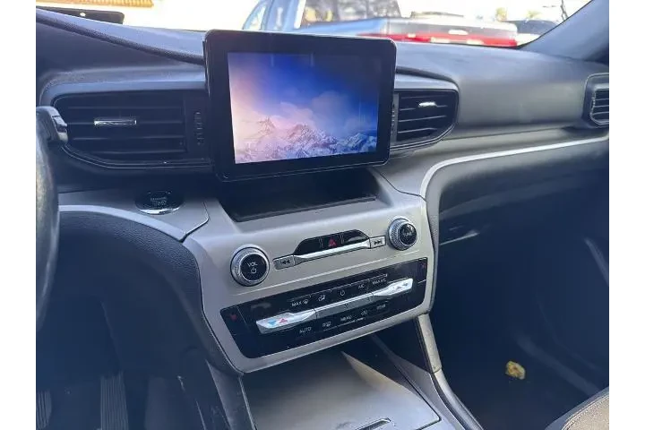 $21147 : Ford Explorer 2021 XLT 4dr S image 9