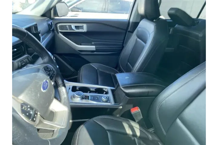 $29999 : Ford Explorer 2023 AWD XLT 4 image 9