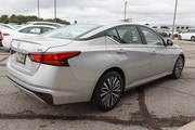 $18888 : 2023 Altima 2.5 SV thumbnail