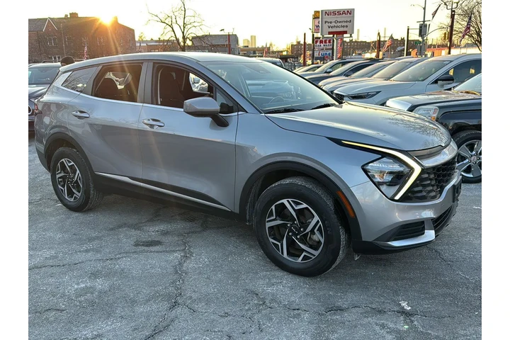 $20990 : Kia Sportage 2023 AWD LX 4dr image 7