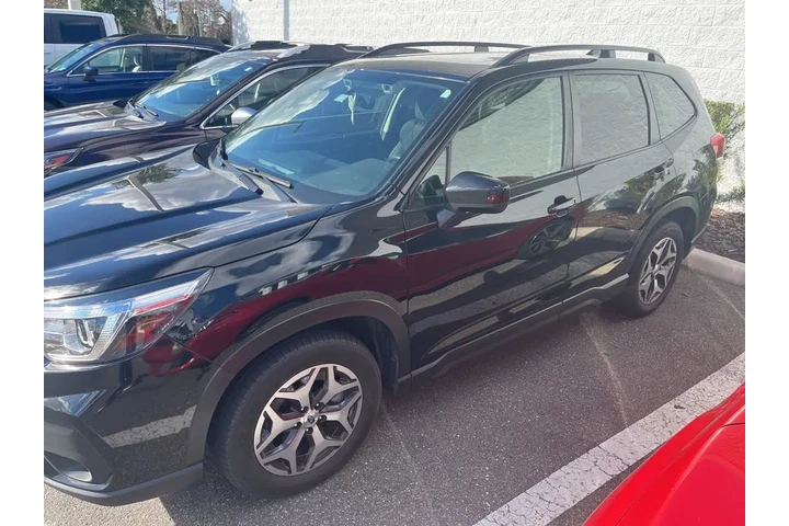 $18862 : Subaru Forester 2019 AWD Pre image 1
