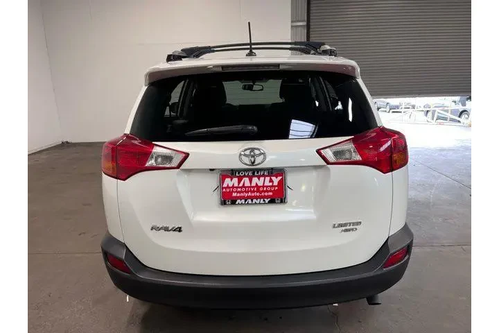 $19485 : Toyota RAV4 2015 AWD Limited image 4