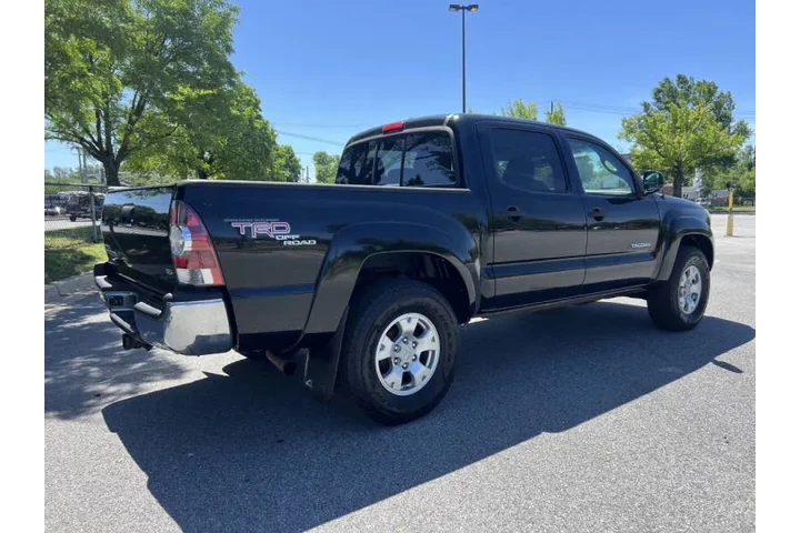 $12500 : 2011 Tacoma V6 image 6
