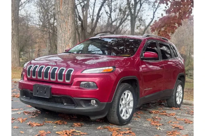 $6999 : 2014 Cherokee Latitude image 3