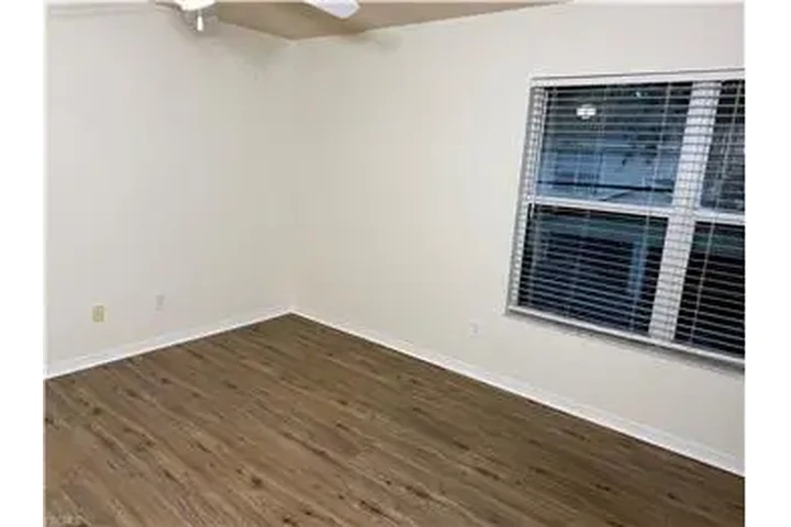 $1649 : Rental property with 3 bedro image 9