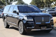 $39998 : 2019 Navigator L Reserve thumbnail