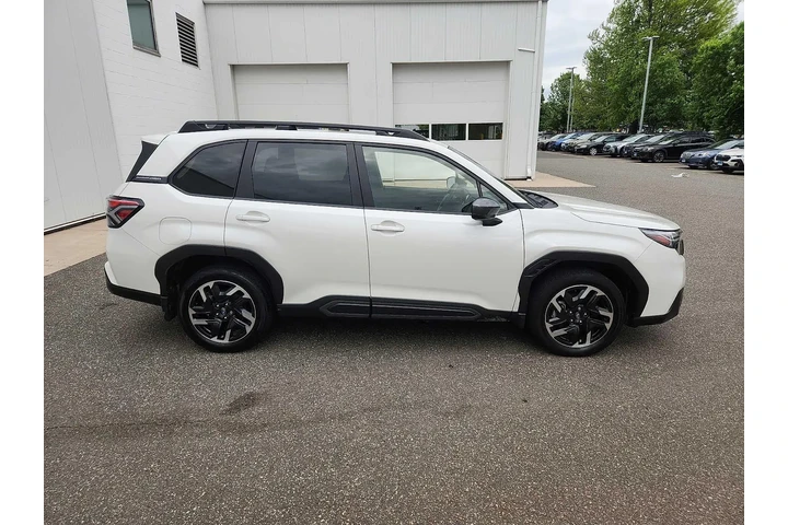 $34995 : Subaru Forester 2025 AWD Lim image 7