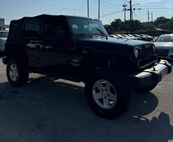 $10900 : 2013 Wrangler Unlimited Sahara image 3