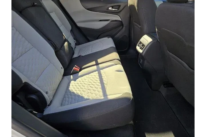 $18591 : Chevrolet Equinox 2020 LS 4d image 4