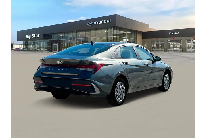 $22013 : Hyundai ELANTRA 2024 SEL 4dr image 7