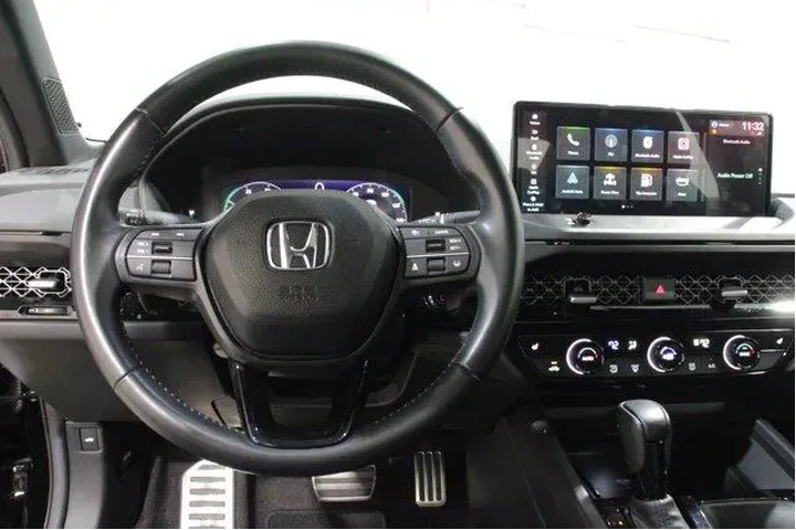 $31892 : Honda Accord Hybrid 2025 Spo image 8