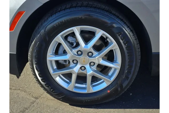 $18494 : Chevrolet Equinox 2024 LT 4d image 9