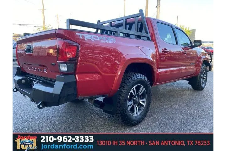 $35677 : Toyota Tacoma 2019 4x4 TRD S image 6