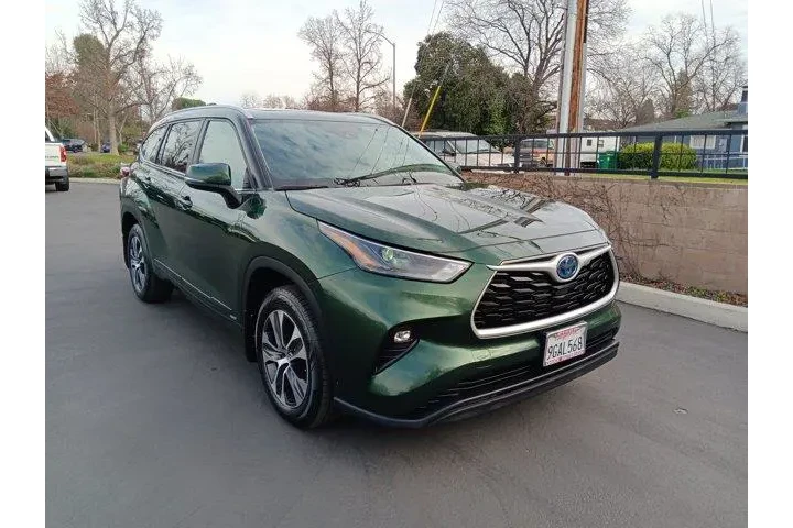 $39995 : Toyota Highlander Hybrid 202 image 1