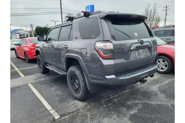 $39832 : Toyota 4Runner 2022 4x4 SR5 image 6