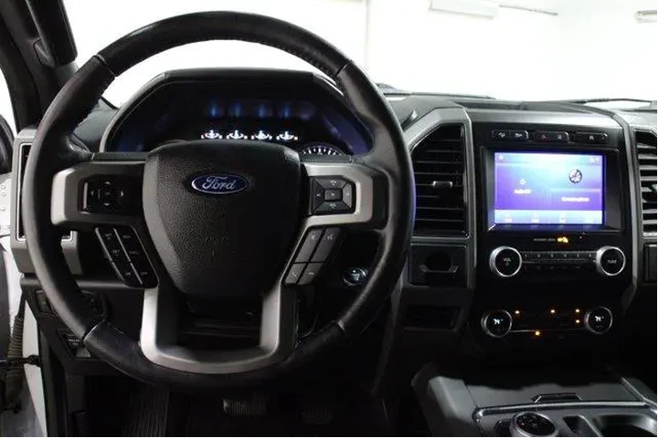 $32889 : Ford Expedition 2021 4x4 XLT image 8