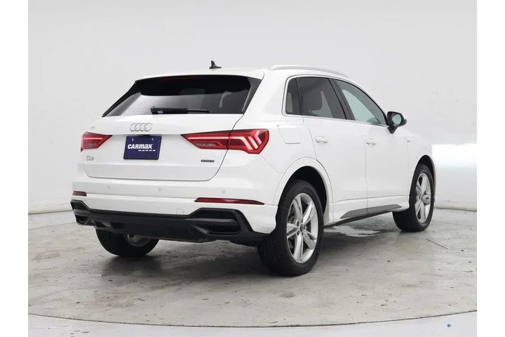 $28998 : Audi Q3 2022 AWD quattro S l image 8