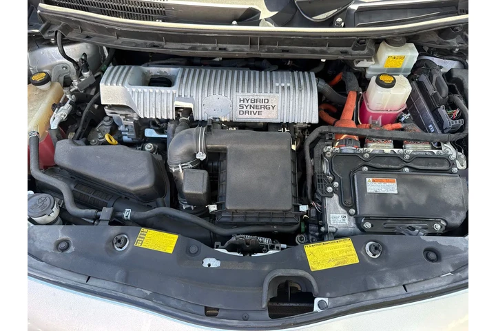 $8995 : Toyota Prius 2013 Four 4dr H image 6