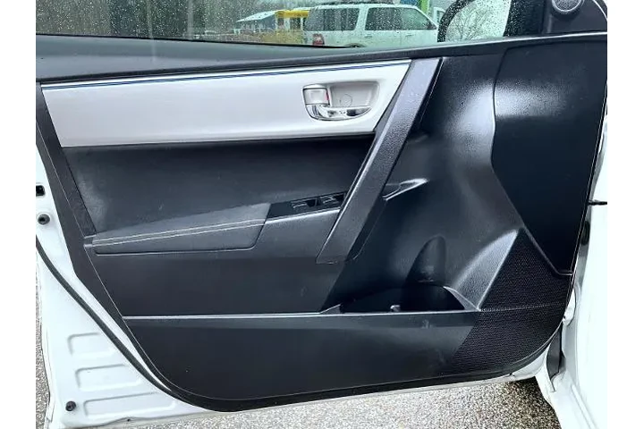 $12985 : Toyota Corolla 2015 S 4dr Se image 10