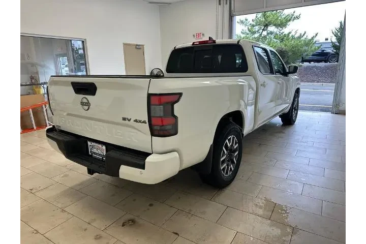 $28543 : Nissan Frontier 2022 4x4 SV image 7