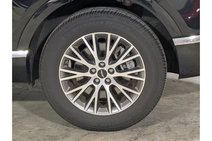 $39588 : Genesis GV80 2025 AWD 2.5T S image 9