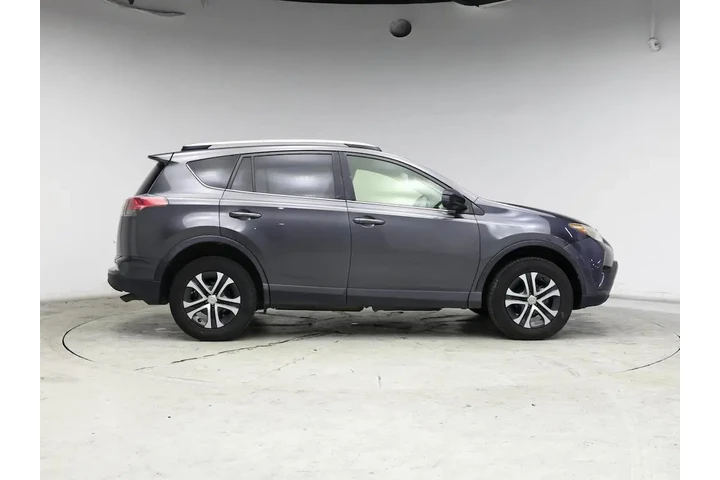 $17998 : Toyota RAV4 2018 LE 4dr SUV image 7