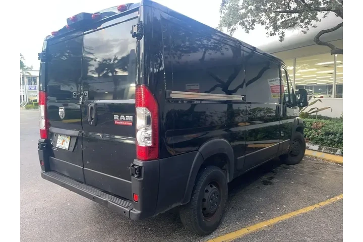 $17887 : Ram ProMaster 2021 1500 136 image 4