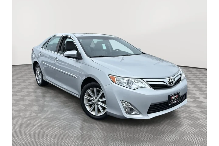 $12000 : 2014 Camry XLE image 1