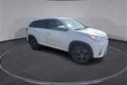 $19900 : PRE-OWNED 2019 TOYOTA HIGHLAN thumbnail