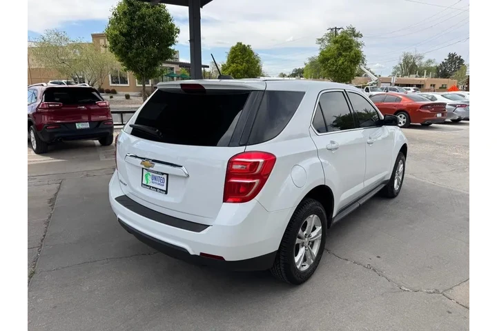 2017 Equinox LS 2WD image 5