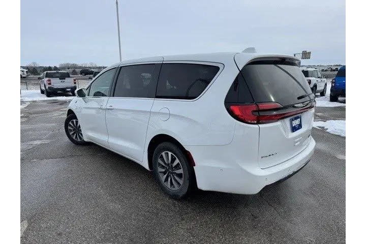 $25264 : Chrysler Pacifica Hybrid 202 image 5