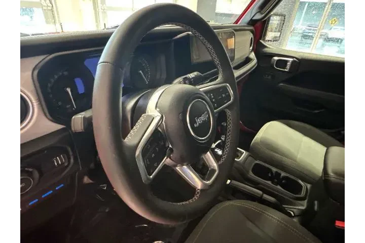 $33498 : Jeep Wrangler 2025 4x4 Backc image 9