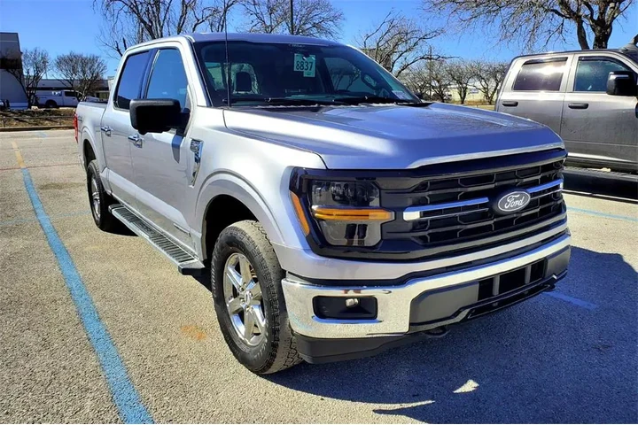 $39997 : Ford F-150 2024 4x4 XLT 4dr image 1