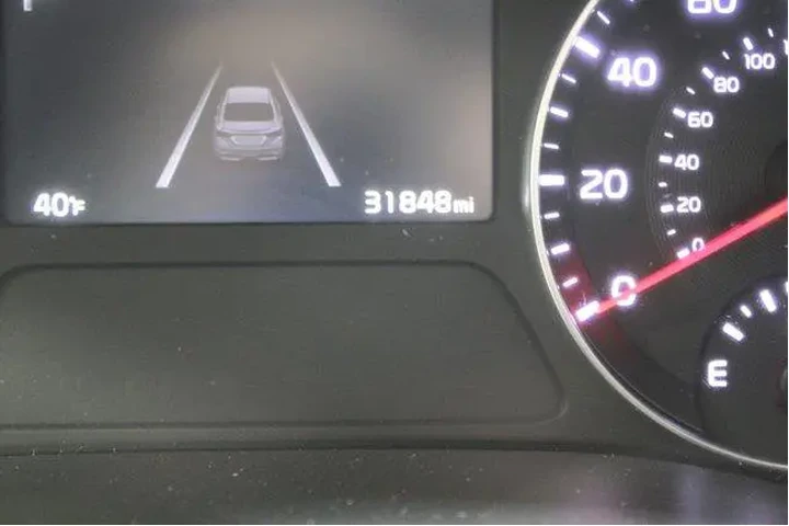 $18977 : Kia Forte 2024 LXS 4dr Sedan image 10