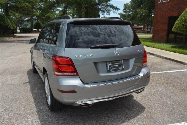 2015 Mercedes-Benz GLK 350 4M image 9