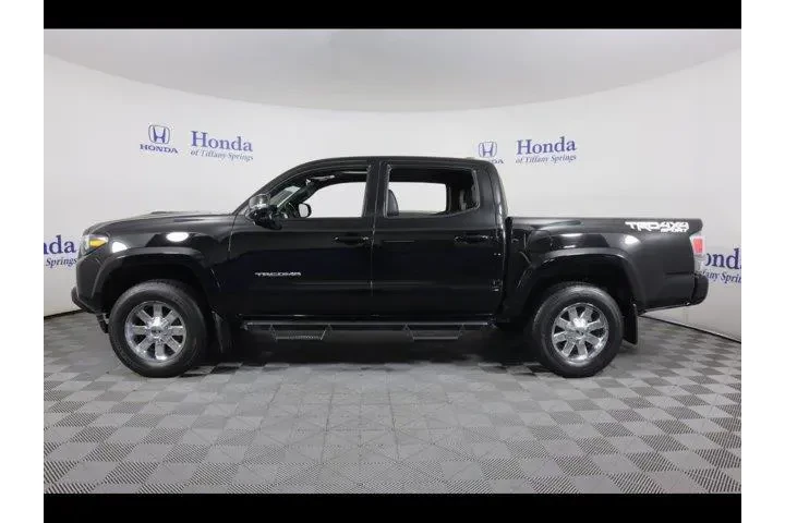 $35875 : Toyota Tacoma 2023 4x4 TRD P image 4