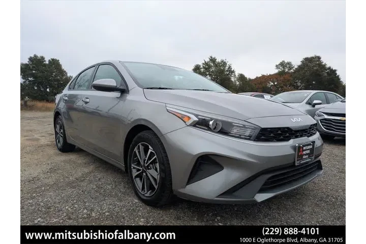 $17385 : Kia Forte 2024 LX 4dr Sedan image 1