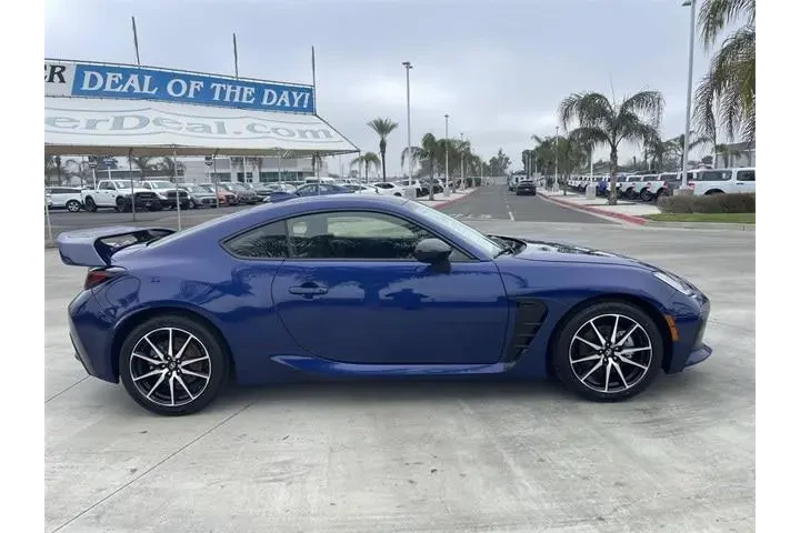 $28567 : Toyota GR86 2022 2dr Coupe 6 image 9