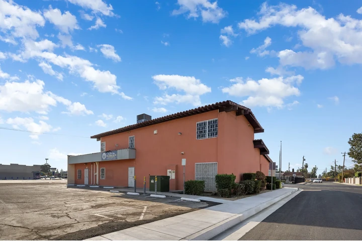 $1500 : Space available for rent. image 4
