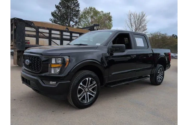 $35436 : Ford F-150 2023 4x4 XL 4dr S image 8