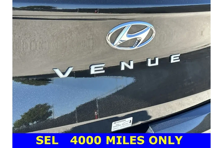 $16694 : Hyundai VENUE 2025 SEL 4dr C image 10