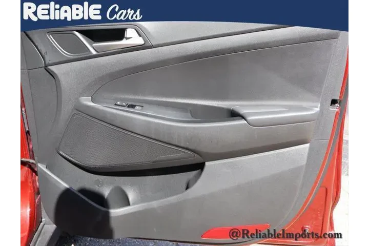 $16180 : Hyundai TUCSON 2019 Value 4d image 9