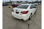 $7980 : 2015 Legacy 4dr Sdn 2.5i Prem thumbnail