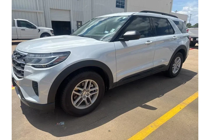$39525 : Ford Explorer 2026 Active 4d image 1