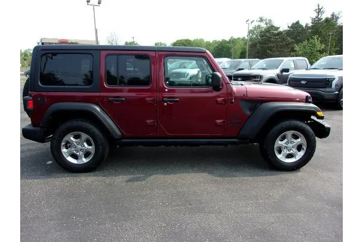 $30980 : Jeep Wrangler Unlimited 2021 image 8