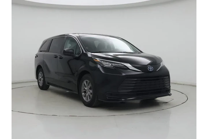 $34998 : Toyota Sienna 2024 LE 8-Pass image 1