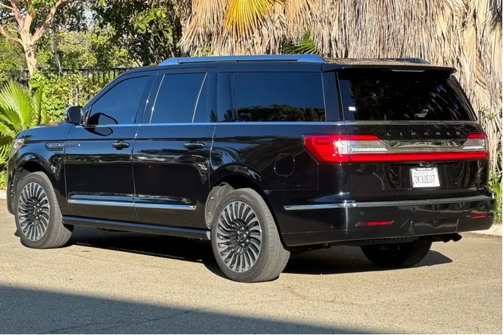Lincoln Navigator L 2021 4x4 image 5